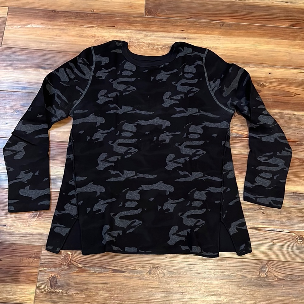 Black Camo reversible sweater. Boutique boughten. Medium.